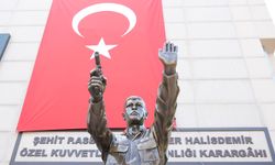 Darbe seyrini değiştiren kahraman Ömer Halisdemir'in şehadet noktası özel zeminle korunuyor