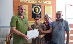İlkokul mezunu annesi çalıştırdı, görme engelli kızı üniversiteyi kazandı