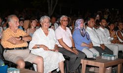 Kemer Belediyesi’nden anlamlı konser! Şarkılar bu kez ‘Candostlar’ için söylendi