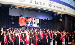 Selçuk Üniversitesi Tıp Fakültesi’nden 185 doktor mezun oldu