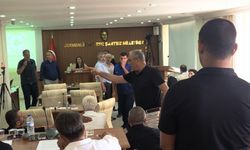Burdur belediye meclisinde ortalık birbirine girdi!
