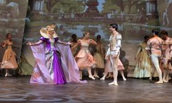 Festival "Kuğu Gölü" balesi ile başladı