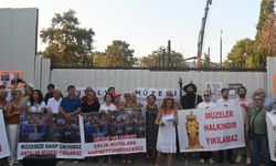 Antalya tarihine sahip çıkıyor... Antalya Arkeoloji Müzesi önünde tarihi direniş!