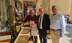 Karacasu'daki festivalde 13 buçuk metrelik tahinli pide yapıldı