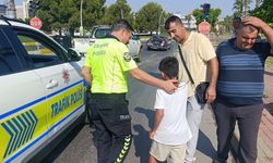 Manavgat’ta yaşanan kazada küçük çocuk gözyaşlarını tutamadı