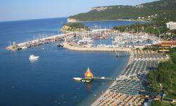 Kemer’de Beach işletmeleri sahili kapattı… Vatandaşlar kıyı işgaline isyan etti