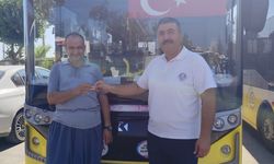 Belediye otobüsü şoförü insanlık ölmemiş dedirtti! Bulduğu altını sahibine teslim etti
