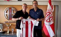 İmzayı attı, antrenmana çıktı… İşte Antalyaspor’un yeni golcüsü
