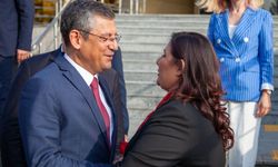 CHP’den Aydın’da gövde gösterisi: “Biz sadece zeybek oynarken diz çökeriz”