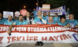 Kabul görmeyen zam için Sağlık-Sen harekete geçti… 81 ilde 112 dakikalık oturma eylemi