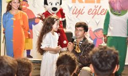 ‘Sahne Kepez’ Zeytinlik Mahallesi’ni şenlendirdi