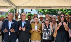 Selahattin Tonguç’a son veda! Antalya Büyükşehir Belediyesi önünde tören