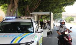 Trafik mobil karavanda 2 saatte 64 kişiye bilgilendirme