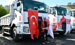 Türkiye Belediyeler Birliği’nden Finike’ye Araç desteği