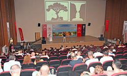 Üreticiler ve zirai ilaç bayilerine kalıntıyı önleme yöntemleri anlatıldı