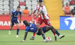 Antalyaspor’a o futbolcudan kötü haber! En az 2 ay forma giyemeyecek