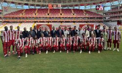Antalyaspor, 2025-2026 sezonu oyuncularını tanıttı