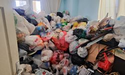 Adana'da şok eden çöp ev... 11 ton çöp çıkarıldı