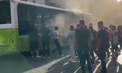 Seyir halindeki otobüste yangın paniği
