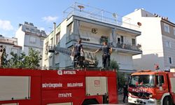 Antalya'da daire yangını yaşlı kadını endişelendirdi
