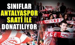 Sınıflar Antalyaspor saati ile donatılıyor