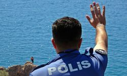 Polis tehlikeyi ‘Atlarsan karakola götürürüm’ sözüyle engelledi