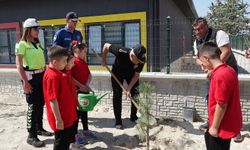 Burdur'da İlköğretim Haftası töreni