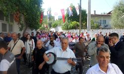 Göktepe Dayanışma ve Kültür festivalinde kortej yürüyüşü