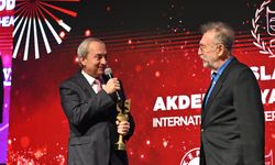 Kepez’in Uluslarası Akdeniz Tiyatro Ödülleri ilk kez sahiplerini buldu