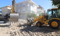 Korkuteli Belediyesi sıcak asfalt çalışmalarına başladı