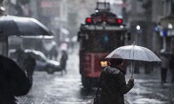 Antalya'da beklenen yağmur başladı
