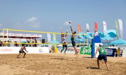 Mersin'de plaj voleybolu heyecanı başladı