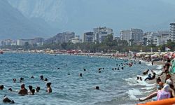 Okullar açıldı, dünyaca ünlü sahildeki yoğunluk yarı yarıya düştü