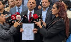 CHP İstanbul İl Başkanı Özgür Çelik mazbatasını aldı