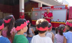 Tarsus'ta minikler itfaiyecilere anlamlı ziyaret