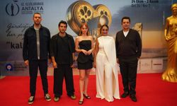 Altın Portakal’ın ilk günün heyecanı geride kaldı… 'Gelin Takımı 2' filminin galasıyla tamamlandı