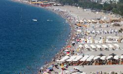 Antalya’nın turizminde rekor üstüne rekor… Her 4 turistten 1'i Rus