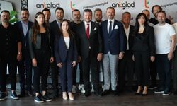 ANTGİAD'ın yenilenen ofisinin açılışı çok sayıda iş insanının katılımı ile gerçekleşti