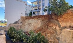 Antalya'da bir evi tahliye ettiren inşaat temelinde ikinci toprak kayması