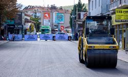 Başkan Vekili Özdemir Korkuteli’nde asfalt çalışmalarını yerinde inceledi