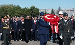 Cumhurbaşkanı Erdoğan başkanlığındaki devlet erkanı Anıtkabir’i ziyaret etti
