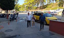 Düşüp kolunu kıran çocuğu taksi şoföründen yardım