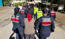 ‘Kaçarlar' şebekesinin 9 üyesi jandarmadan kaçamadı