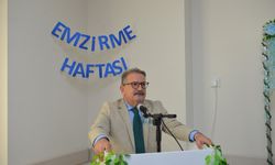 Kepez Devlet Hastanesi’nde emziren annenin önemi için kutlama