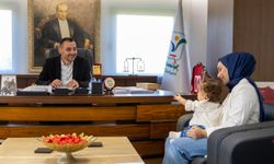 Manavgat’ın minik Burçe’sinden Başkan Vekili Çiçek’e ziyaret