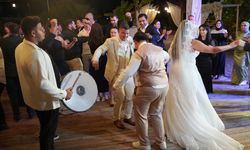 Kosta Rikalı damat ve Türk gelin Antalya'da dünyaevine girdi