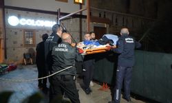 Antalya Kaleiçi’nde turist çukura düştü