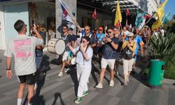 Antalya Kemer Ayışığı Koyu’nda sup rüzgarı esti