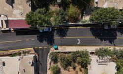 Mersin’de Gülnar’ın yolları yenilendi… 850 metrelik yola bin 300 ton sıcak asfalt