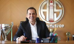 Başkan Perçin: "Hoca kalıyor, futbolcuları çimdikledik"
